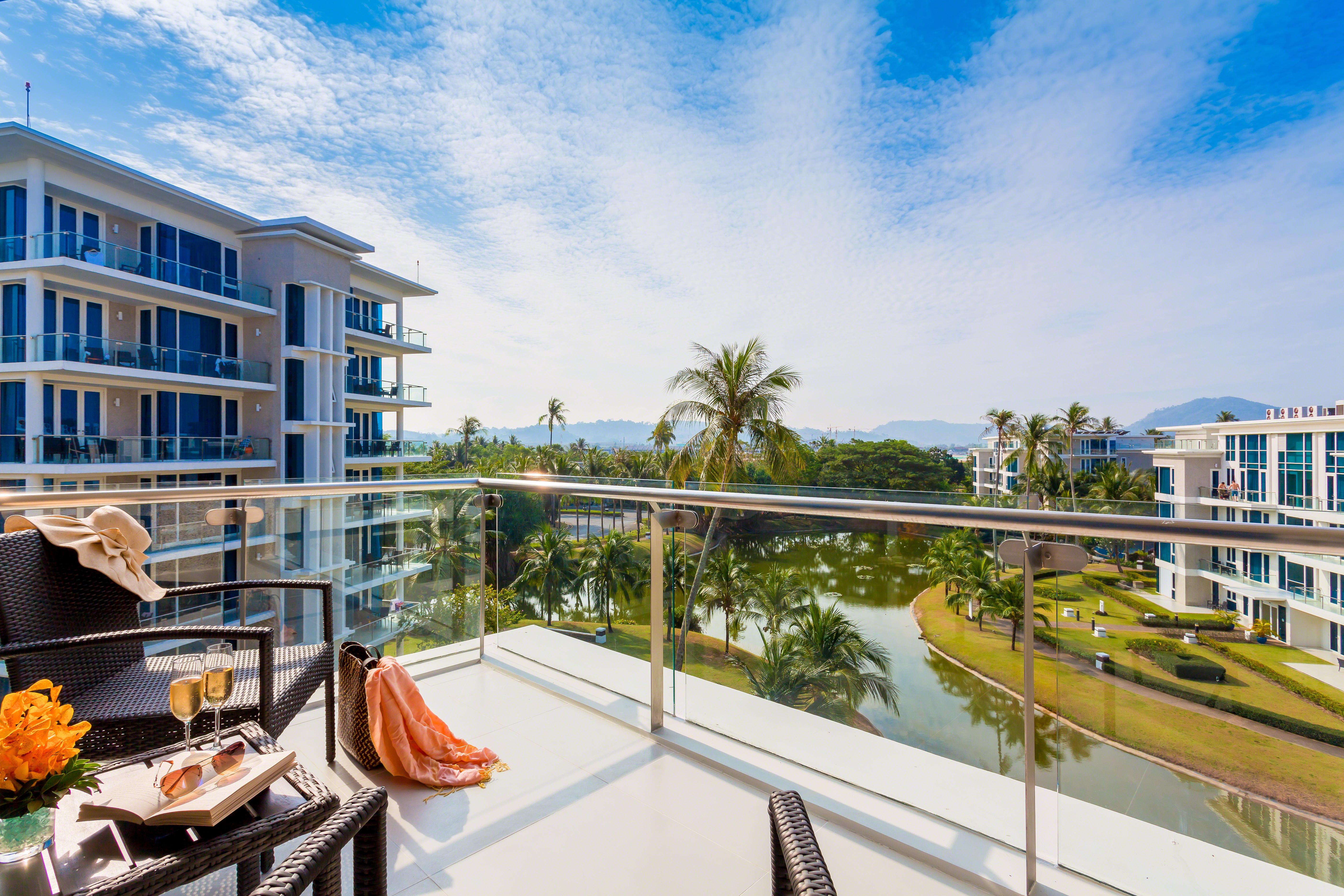 Splash Beach Resort, Maikhao Phuket - Sha Extra Plus Mai Khao Eksteriør bilde View from the balcony of a suite at the Royal Cliff Beach Hotel