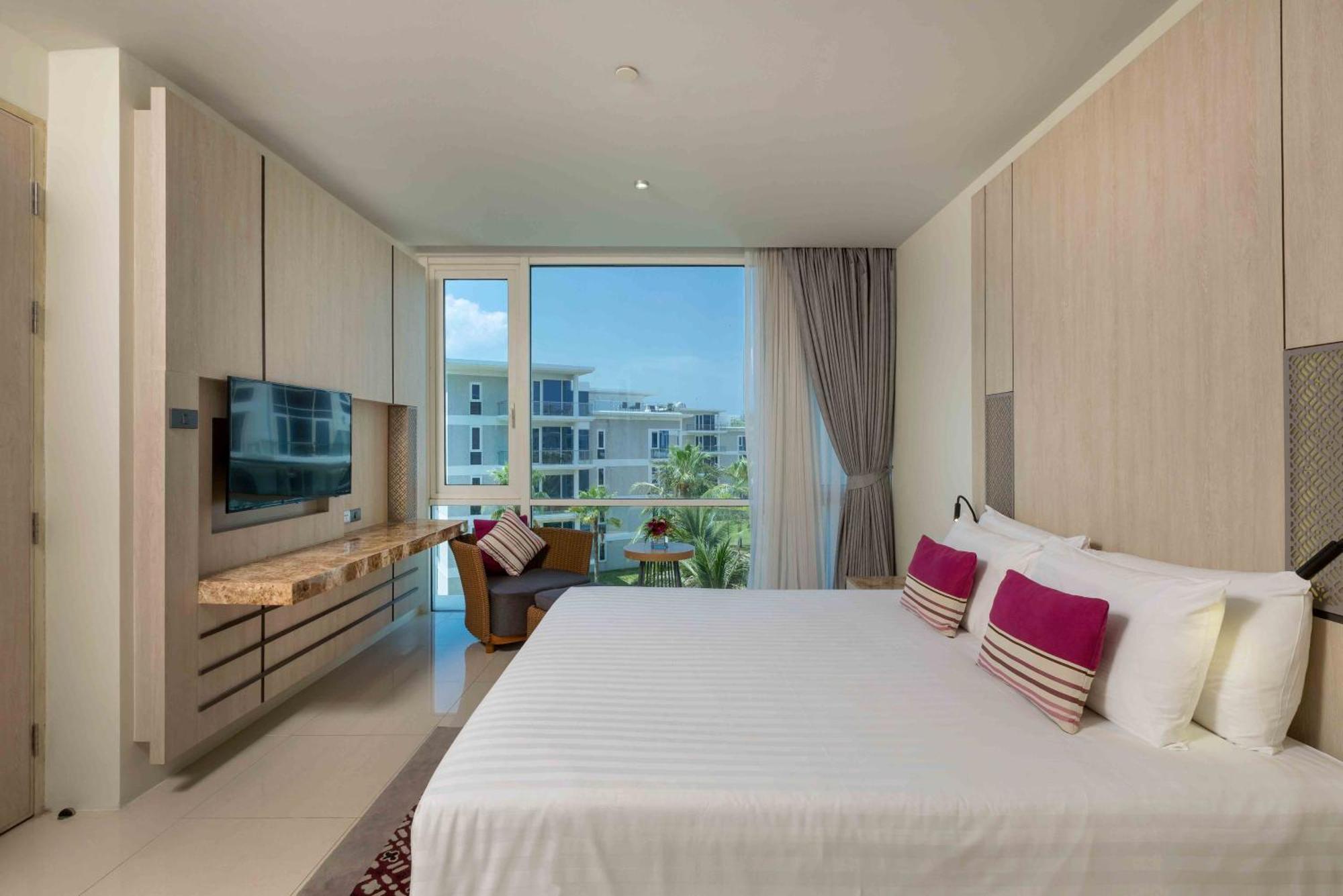 Splash Beach Resort, Maikhao Phuket - Sha Extra Plus Mai Khao Eksteriør bilde Deluxe Ocean View